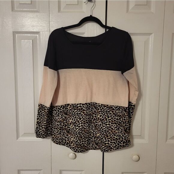 Super cute black/rose/leopard striped long-sleeved blouse - Picture 1 of 5